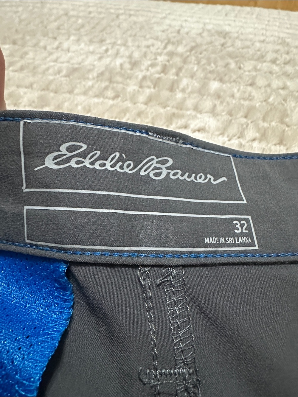 Eddie Bauer Flexi Men's Grey Performance Shorts size 32 - Picture 3 of 4